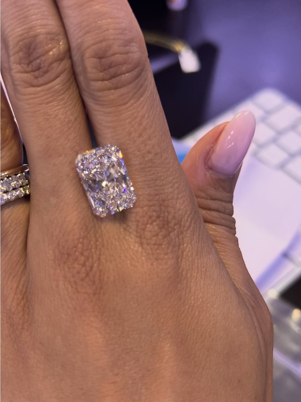 Elegant 5.07 E VS1 ct Radiant cut lab grown loose diamond